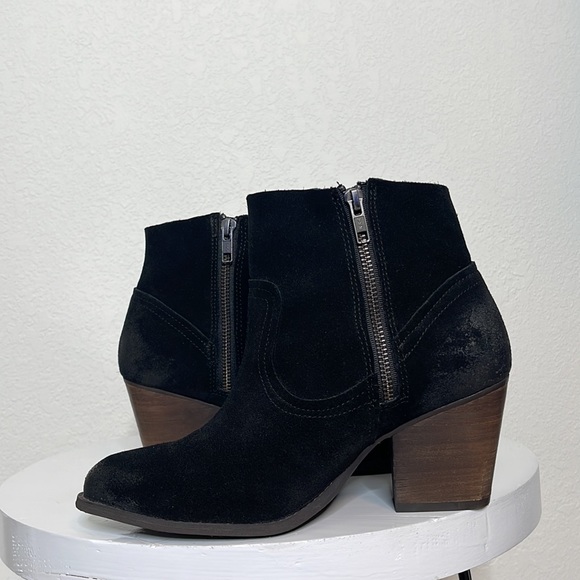 STEVE MADDEN FAULKNER BLACK SUEDE WESTERN FRINGED HEELED ANKLE BOOTS **NWOT** - Picture 8 of 13